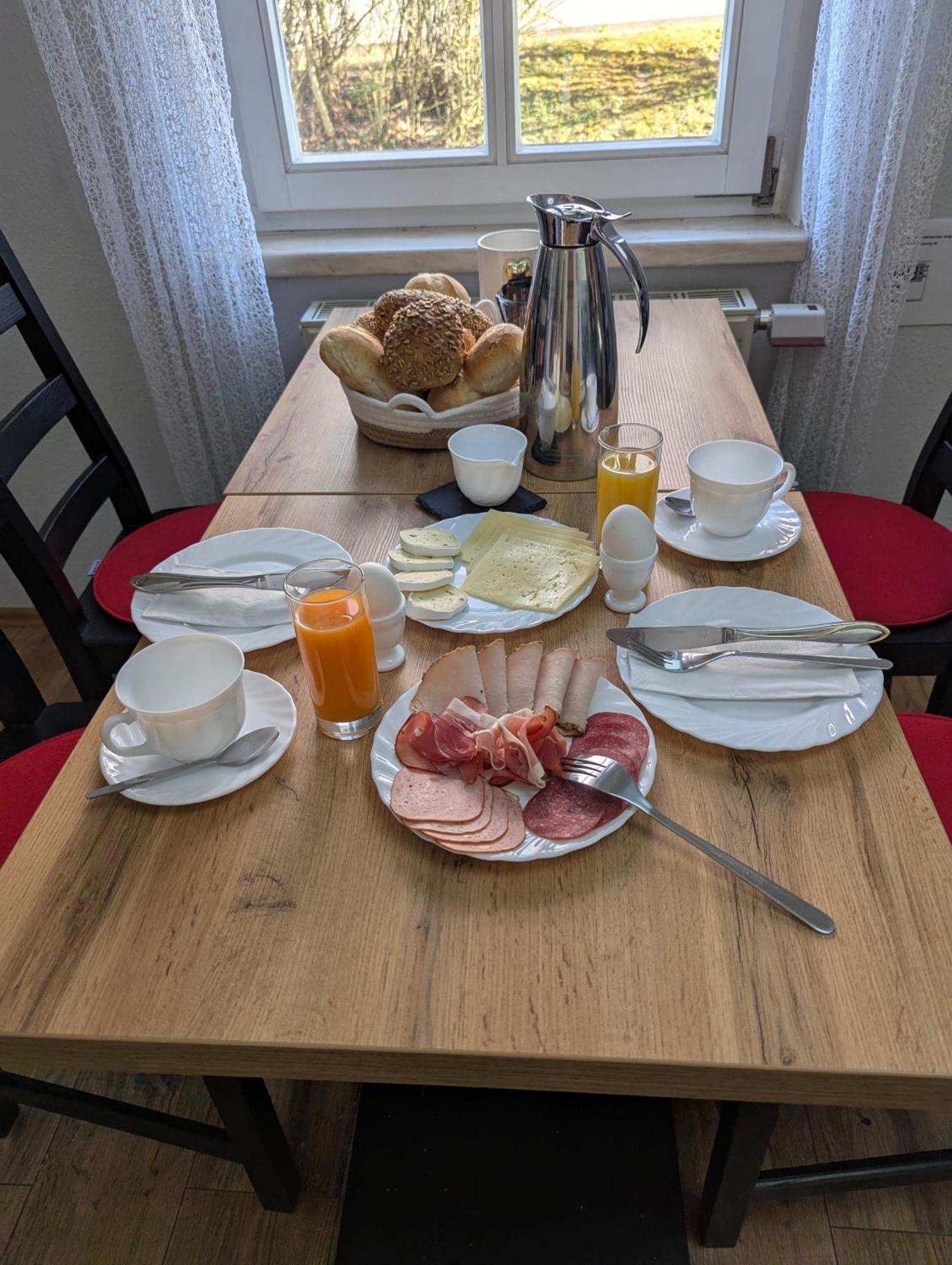 Hotel Wolke Майнінген Екстер'єр фото